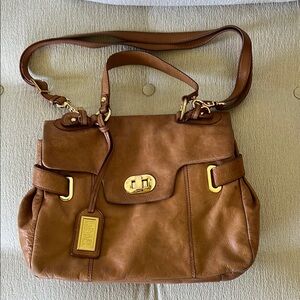 Badgley Mischka Brown and Gold Leather Shoulder Bag with Turnlock Closure  Vtg